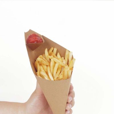 Pe Met een laag bedekt Frietendocument Beschikbaar het Document van Kraftpapier van Kegelkoppen Vakje met Saus