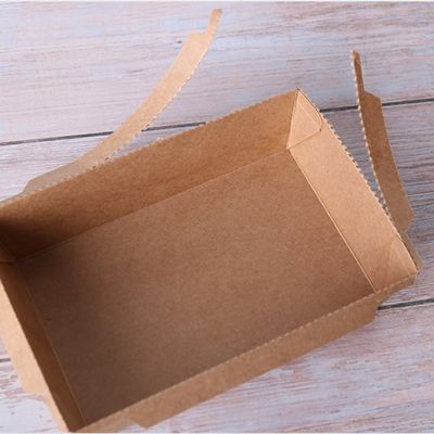 het Document van 500ml 600ml Kraftpapier Beschikbare het Voedselcontainers van Tray Sushi Food Box 300gsm met Deksels